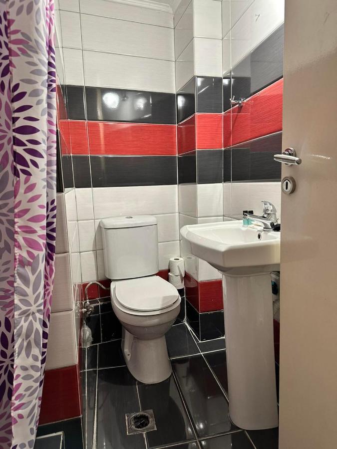 Cozy Apartment At Gazi Square Ateny Zewnętrze zdjęcie